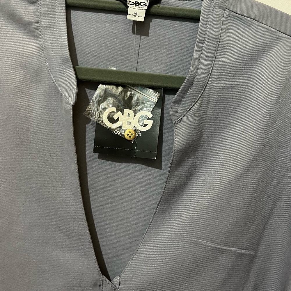 GBG Los Angeles Gray Long Sleeve Buttoned Blouse